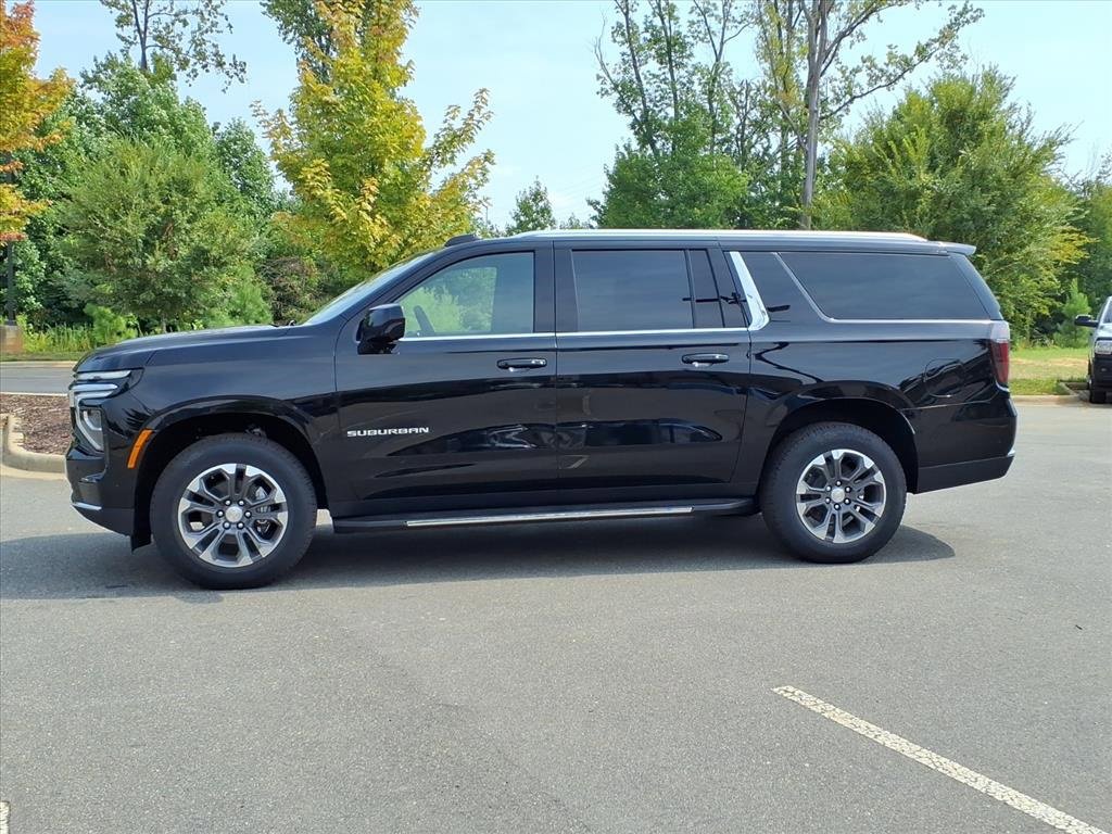 2025 Chevrolet Suburban LS photo 25