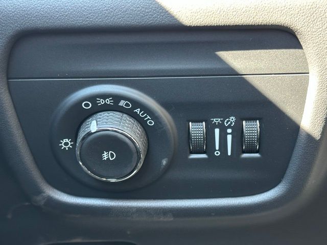2025 Jeep Grand Cherokee Summit Reserve photo 16