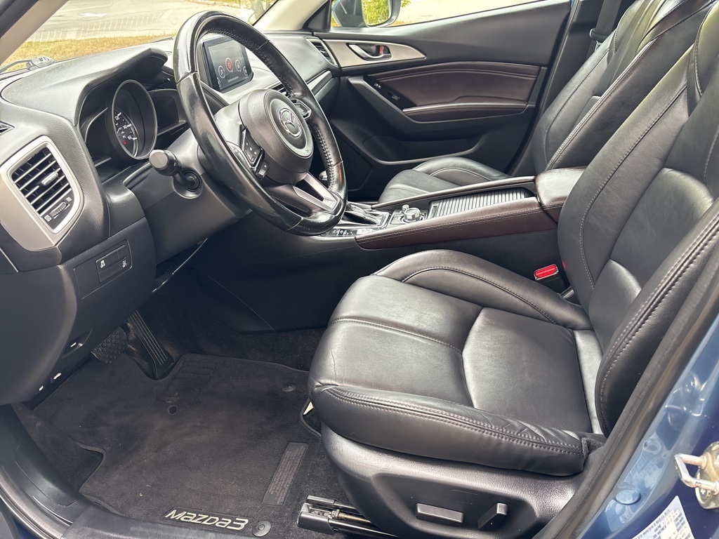 2018 Mazda Mazda3 Touring photo 7