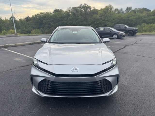 2026 Toyota Camry LE photo 8