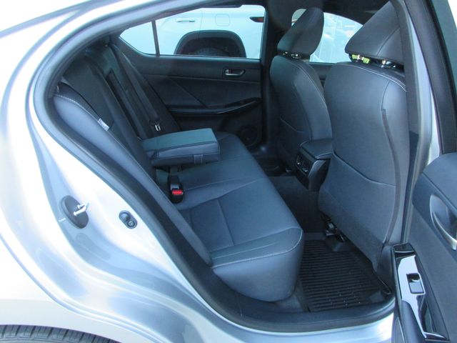 2024 Lexus IS 300 photo 18