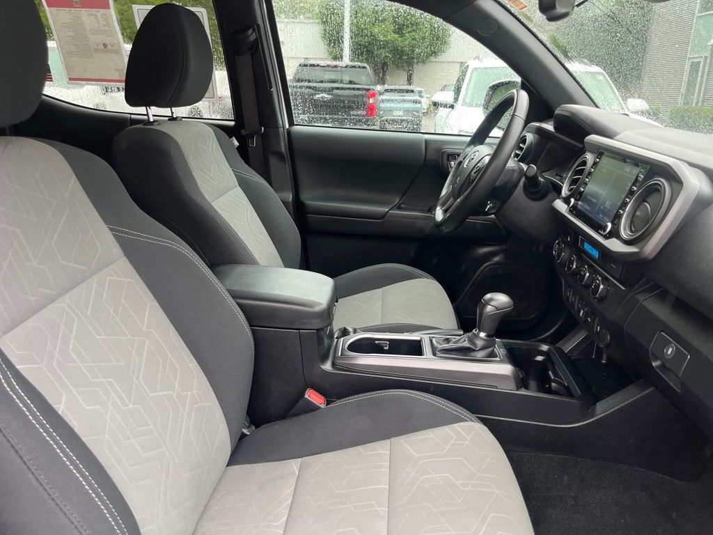 2023 Toyota Tacoma SR5 photo 28