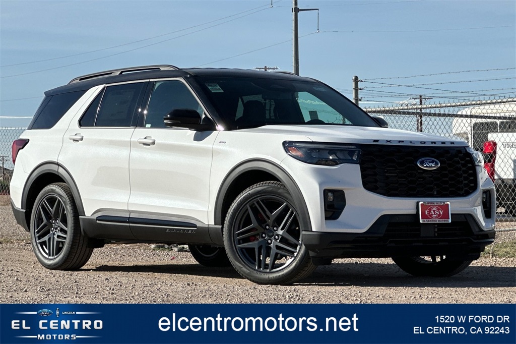 2025 Ford Explorer ST-LINE's photo