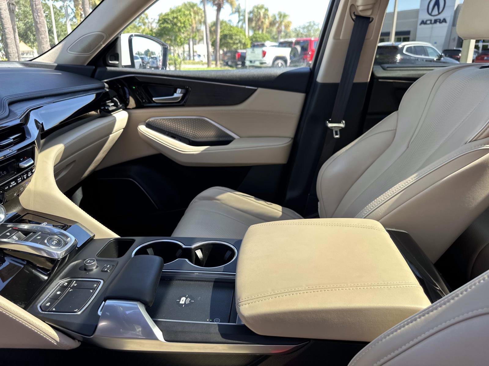 2023 Acura MDX SH-AWD Advance photo 22