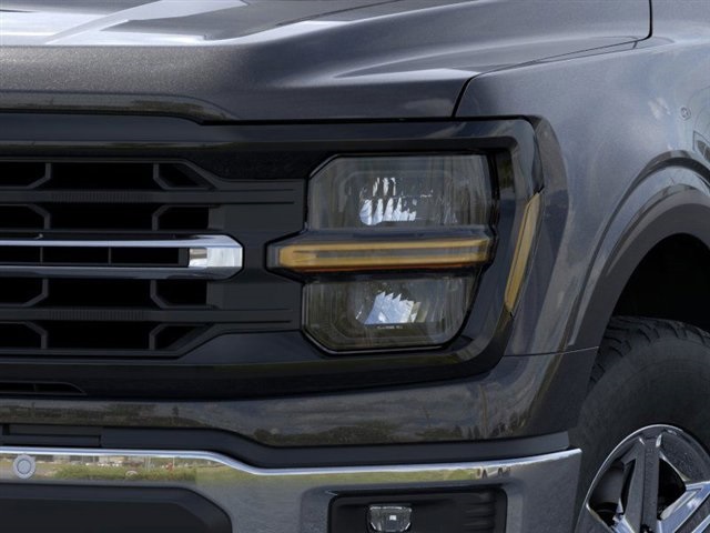 2025 Ford F-150 XLT photo 17