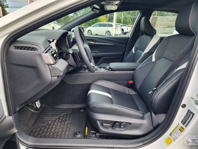 2025 Toyota Camry SE photo 12