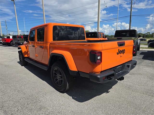 2025 Jeep Gladiator Sport S photo 3