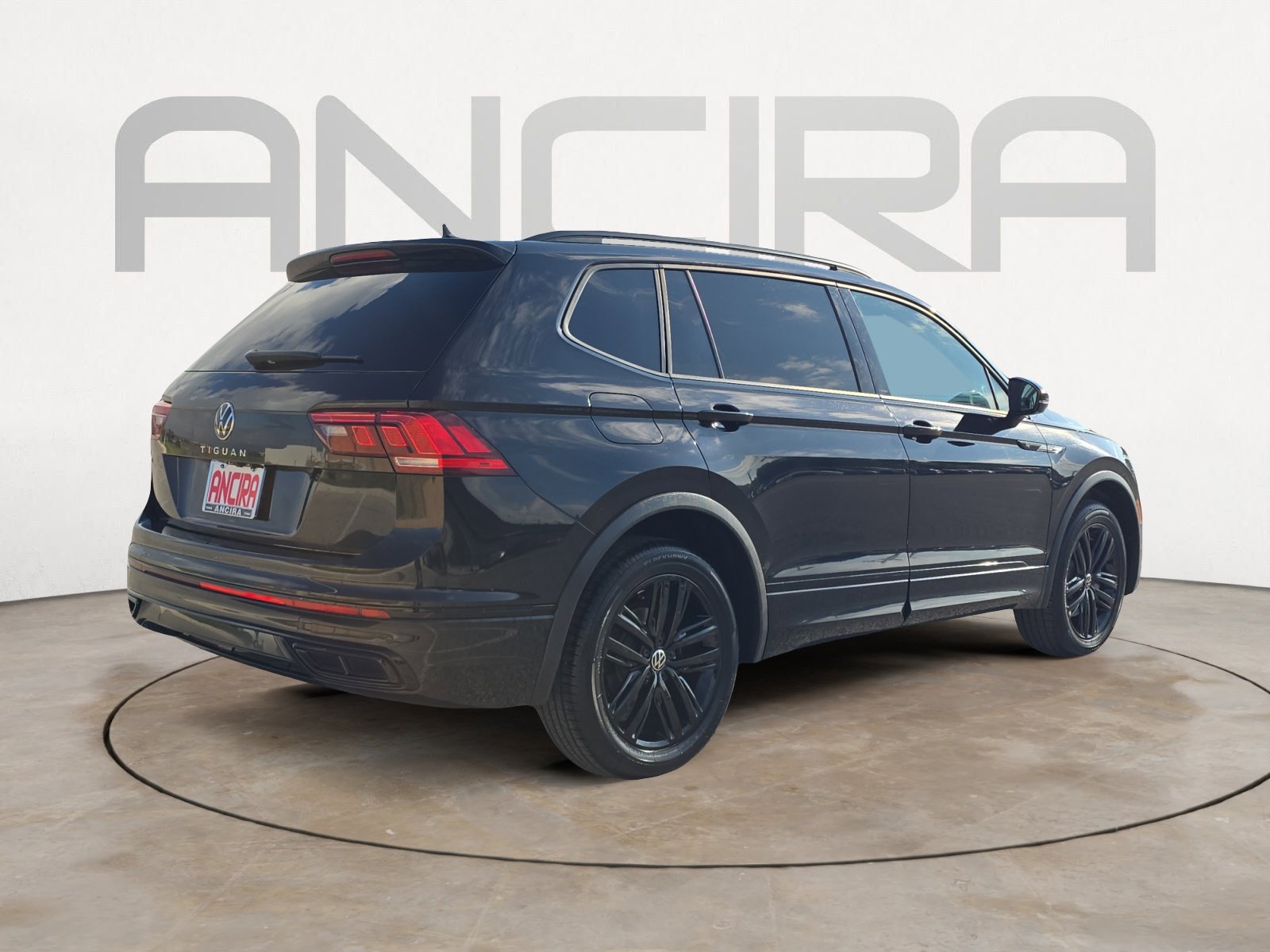 2022 Volkswagen Tiguan SE R-Line Black photo 5