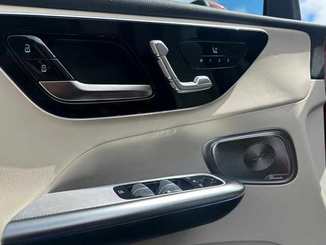 2026 Mercedes Benz GLC 300 4MATIC photo 14