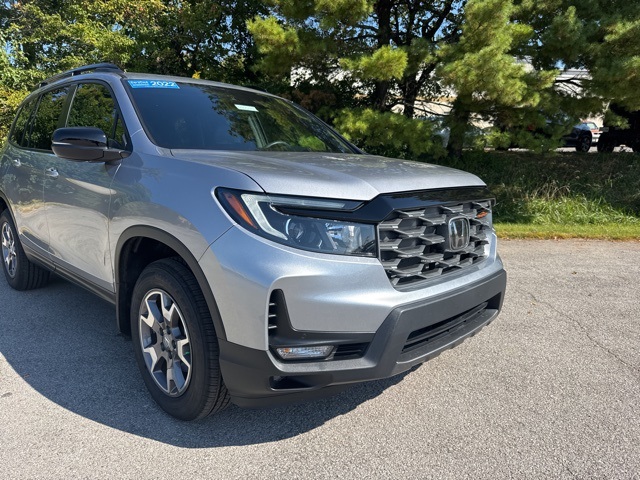 2022 Honda Passport TrailSport photo 2