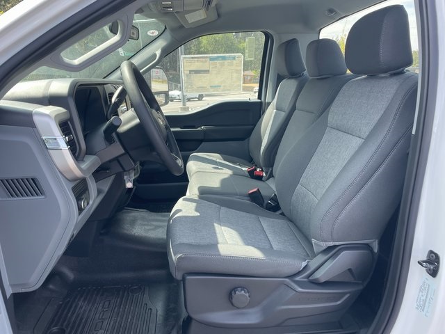 2024 Ford F-550 photo 2