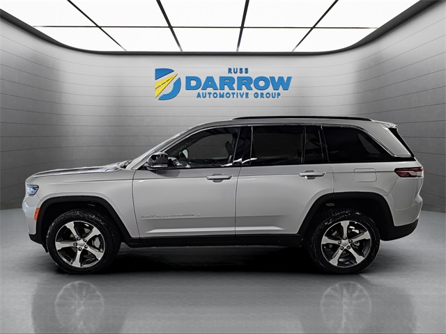 2025 Jeep Grand Cherokee Limited photo 2