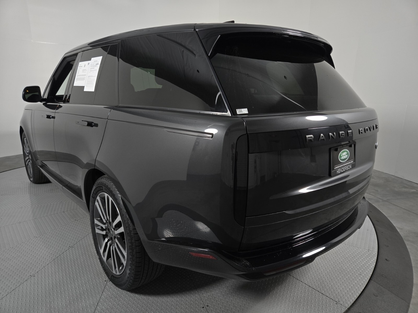 2023 Land Rover Range Rover SE photo 5