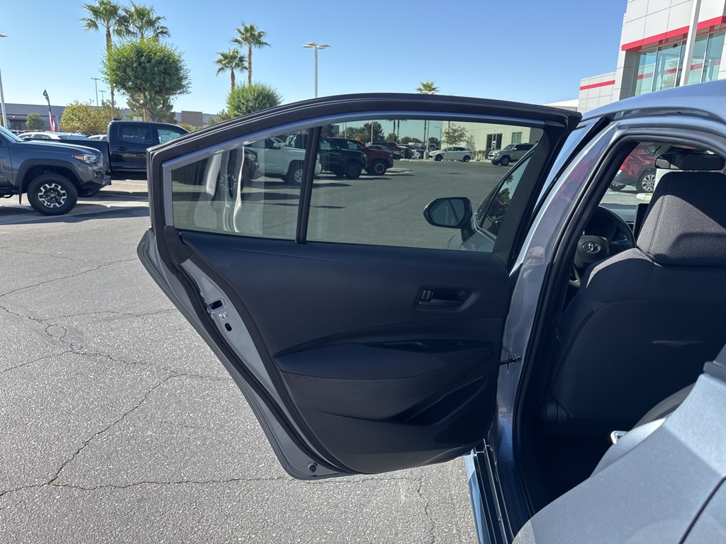 2022 Toyota Corolla LE photo 14