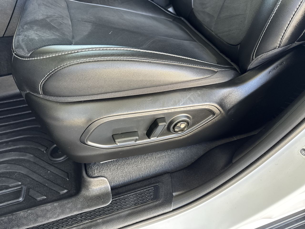 2023 Jeep Grand Cherokee Altitude photo 20