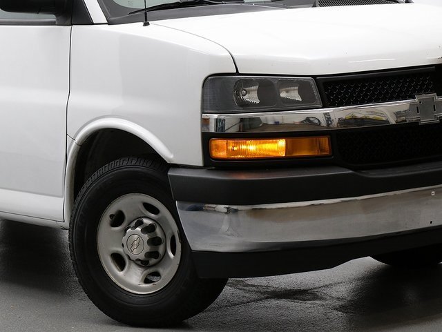 2019 Chevrolet Express Cargo 3500 photo 2