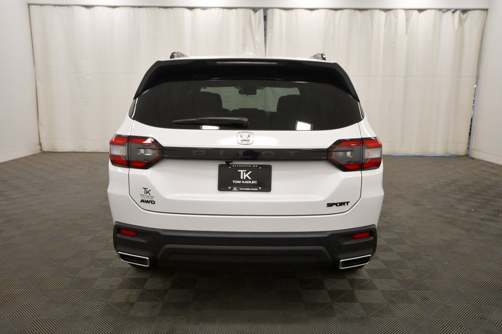 2025 Honda Pilot Sport photo 3
