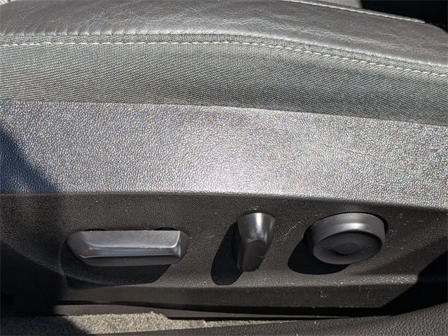 2012 Buick Regal Premium I photo 18