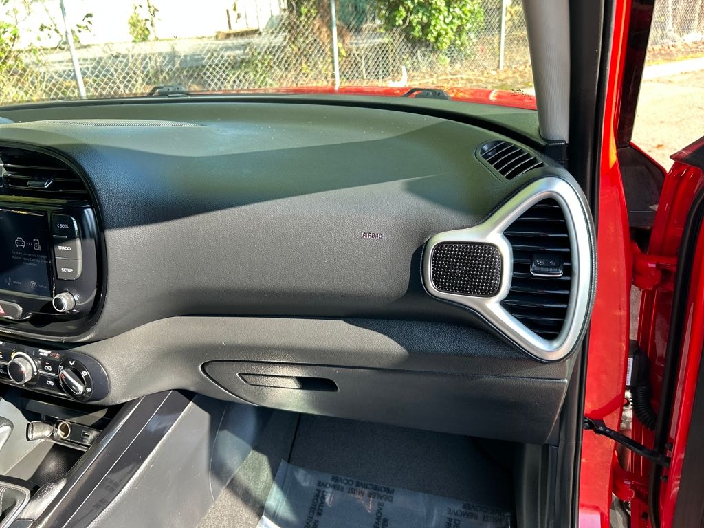 2023 Kia Soul LX photo 24