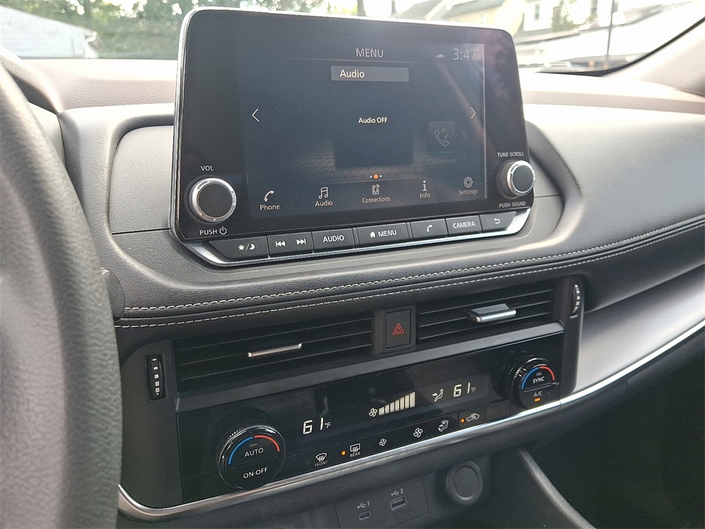 2023 Nissan Rogue SV photo 23