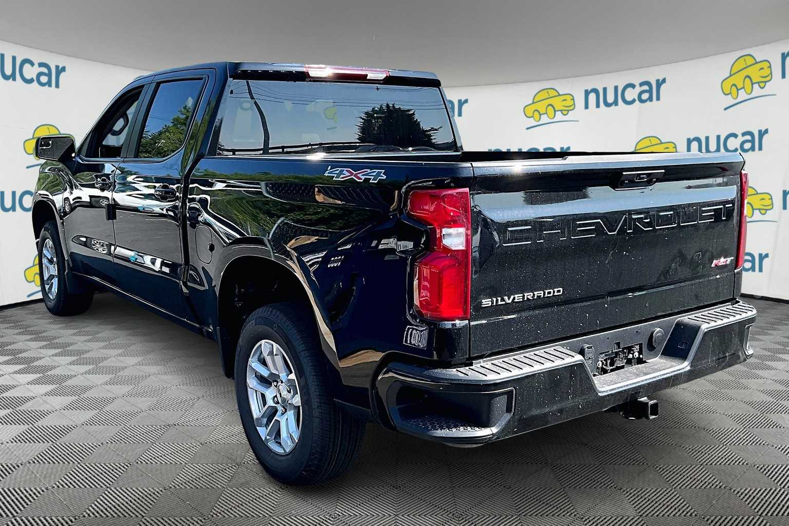2025 Chevrolet Silverado 1500 RST photo 4