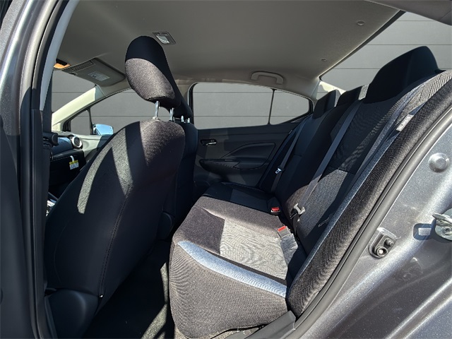 2025 Nissan Versa 1.6 SV photo 12