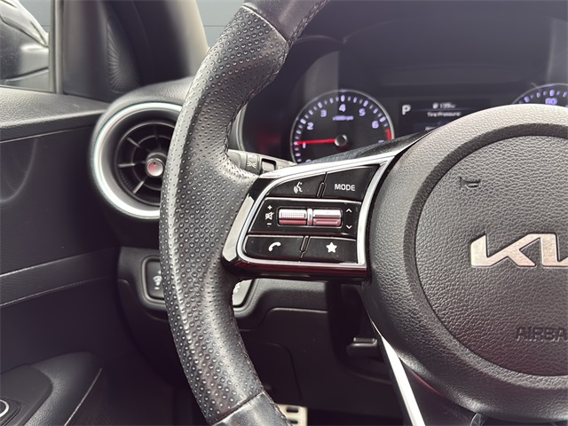 2023 Kia Forte GT-Line photo 9