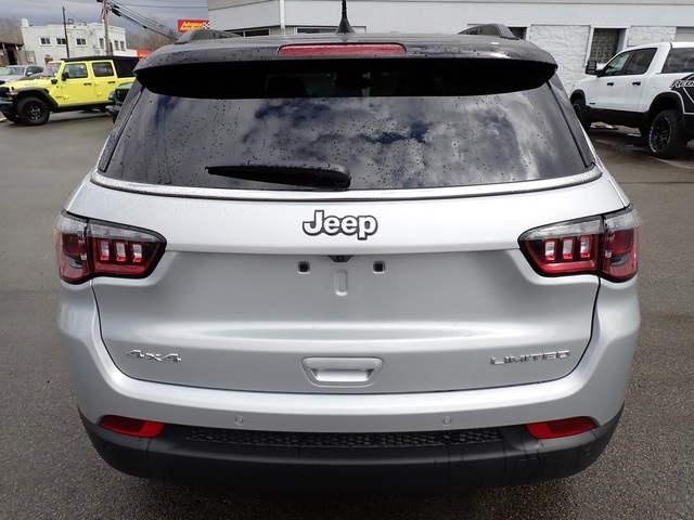 2025 Jeep Compass Limited photo 3