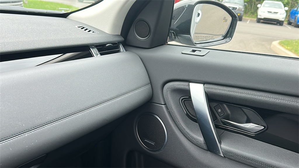 2023 Land Rover Discovery Sport SE photo 20