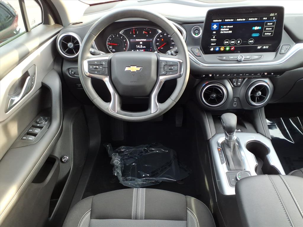 2024 Chevrolet Blazer 2LT photo 3