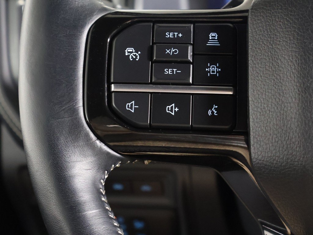 2023 Ford F-150 Lightning Platinum photo 31