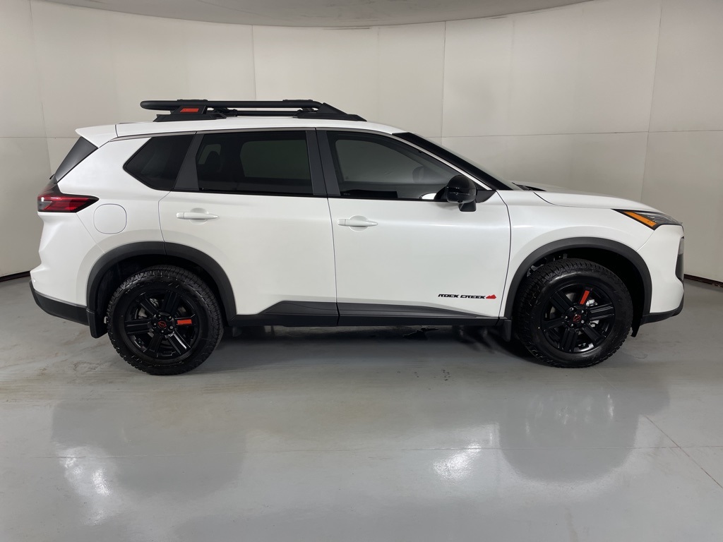 2026 Nissan Rogue SV photo 7