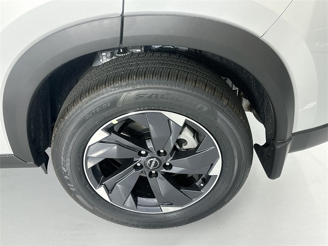 2025 Nissan Rogue SV photo 3