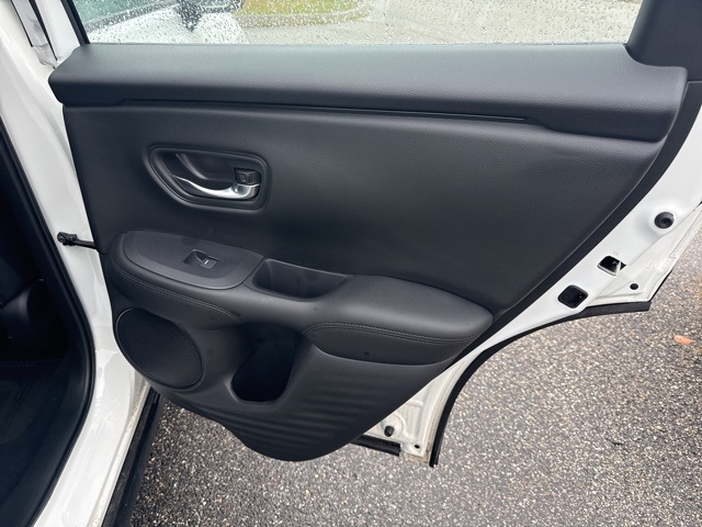 2025 Honda HR-V LX photo 11