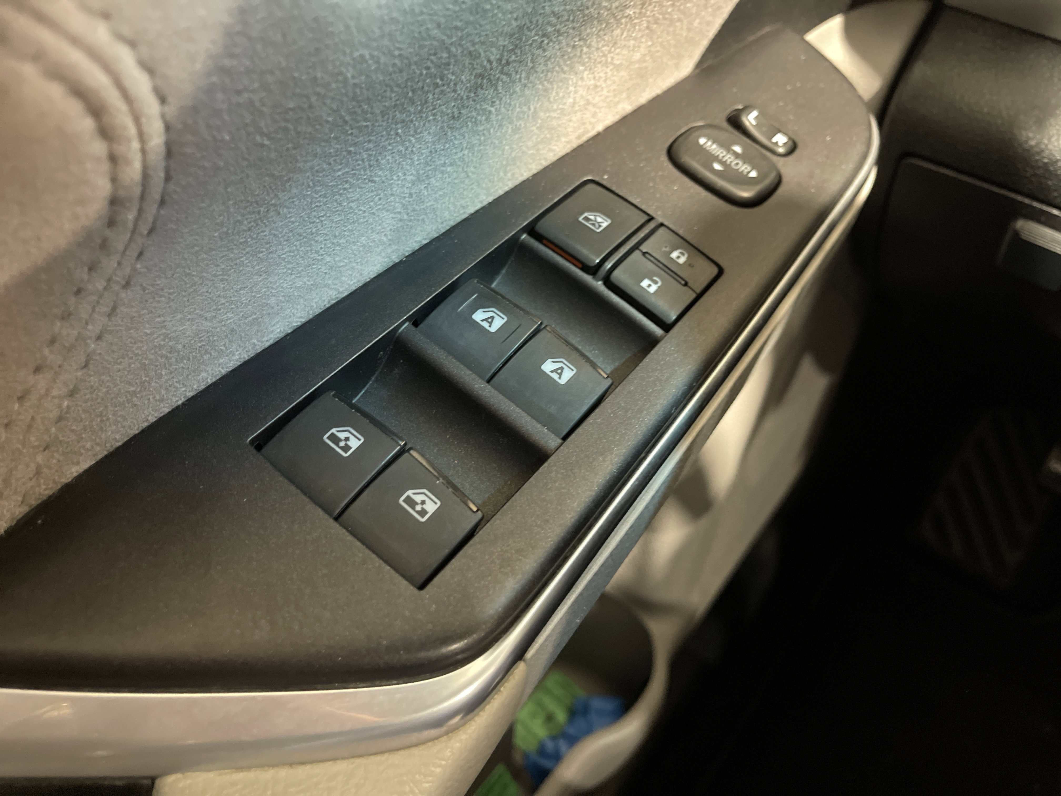 2016 Toyota Camry XSE photo 4