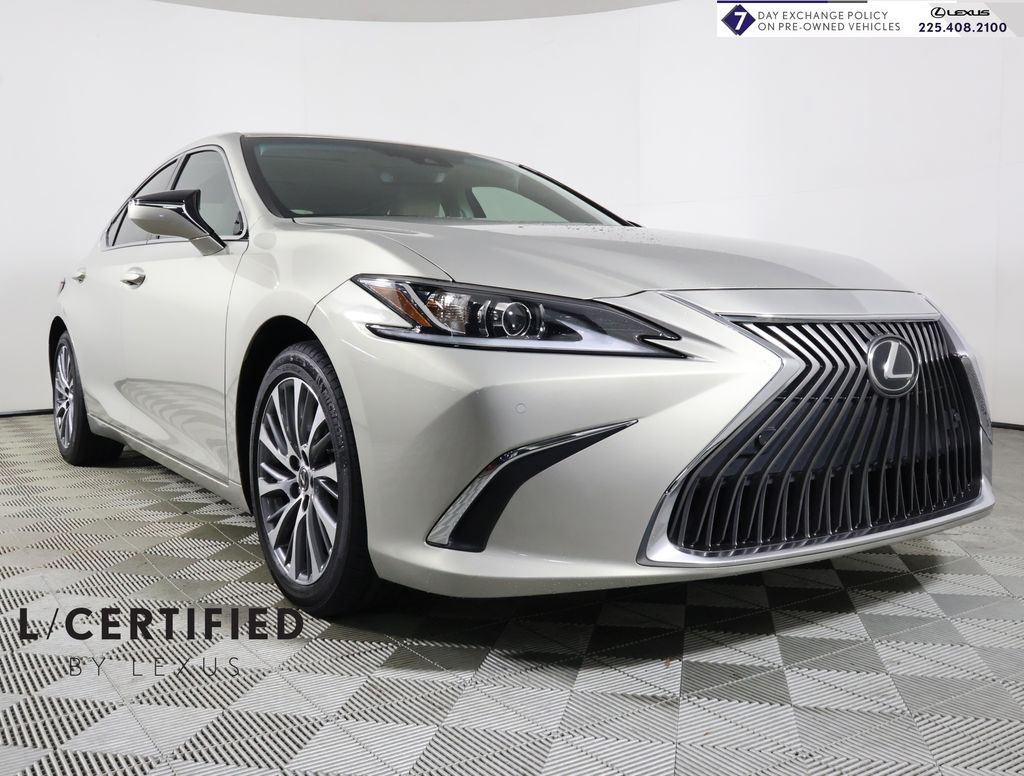 2020 Lexus ES 350's photo