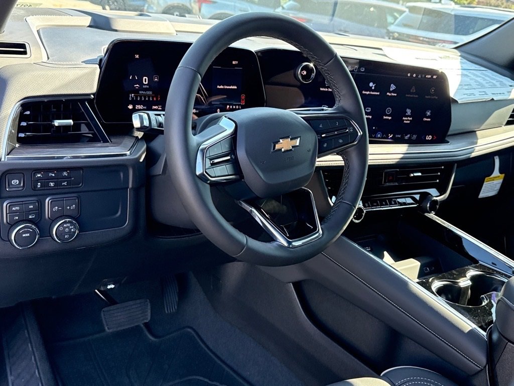 2025 Chevrolet Tahoe Premier photo 2