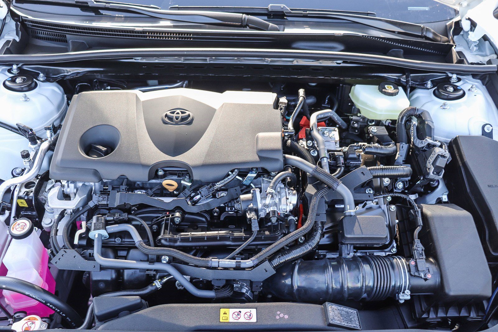 2025 Toyota Camry SE photo 11