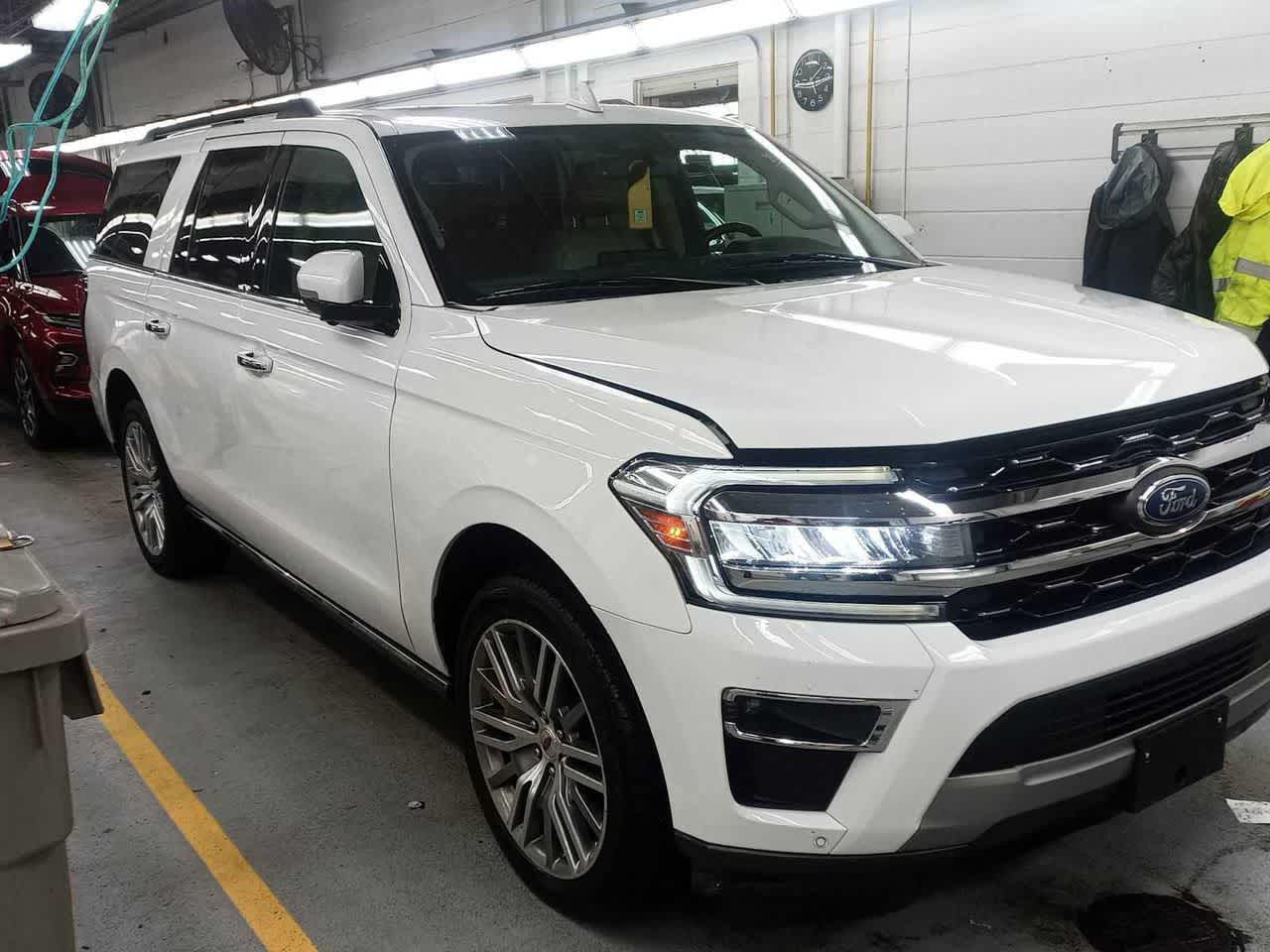 2024 Ford Expedition Limited's photo