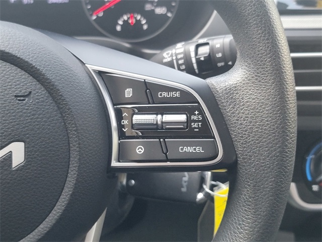 2023 Kia Seltos LX photo 28