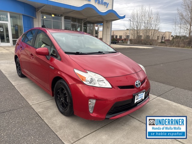 2014 Toyota Prius Two's photo