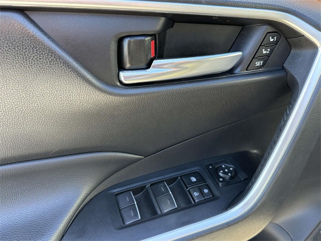 2024 Toyota RAV4 Hybrid XLE Premium photo 20