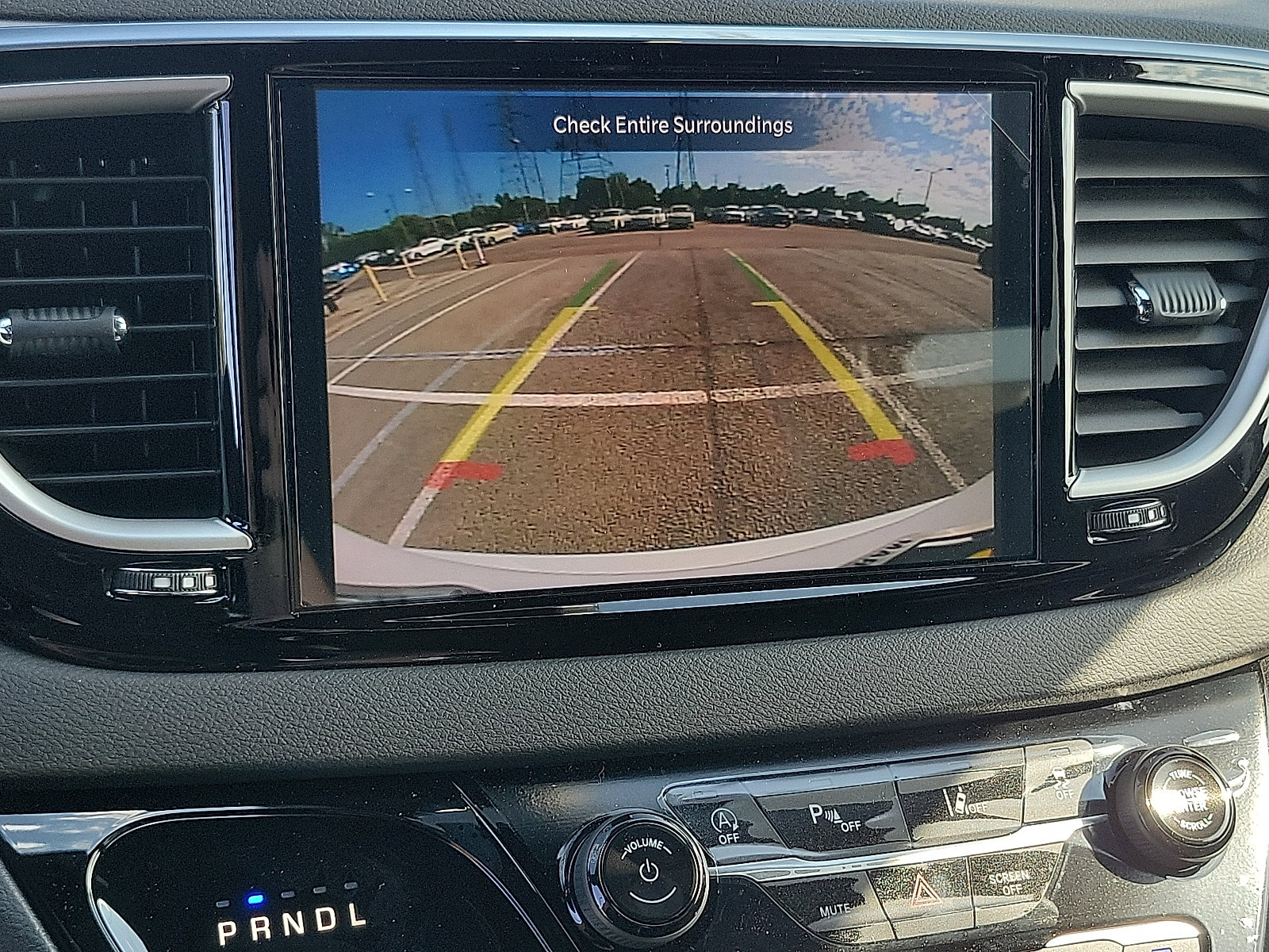 2026 Chrysler Voyager LX photo 9