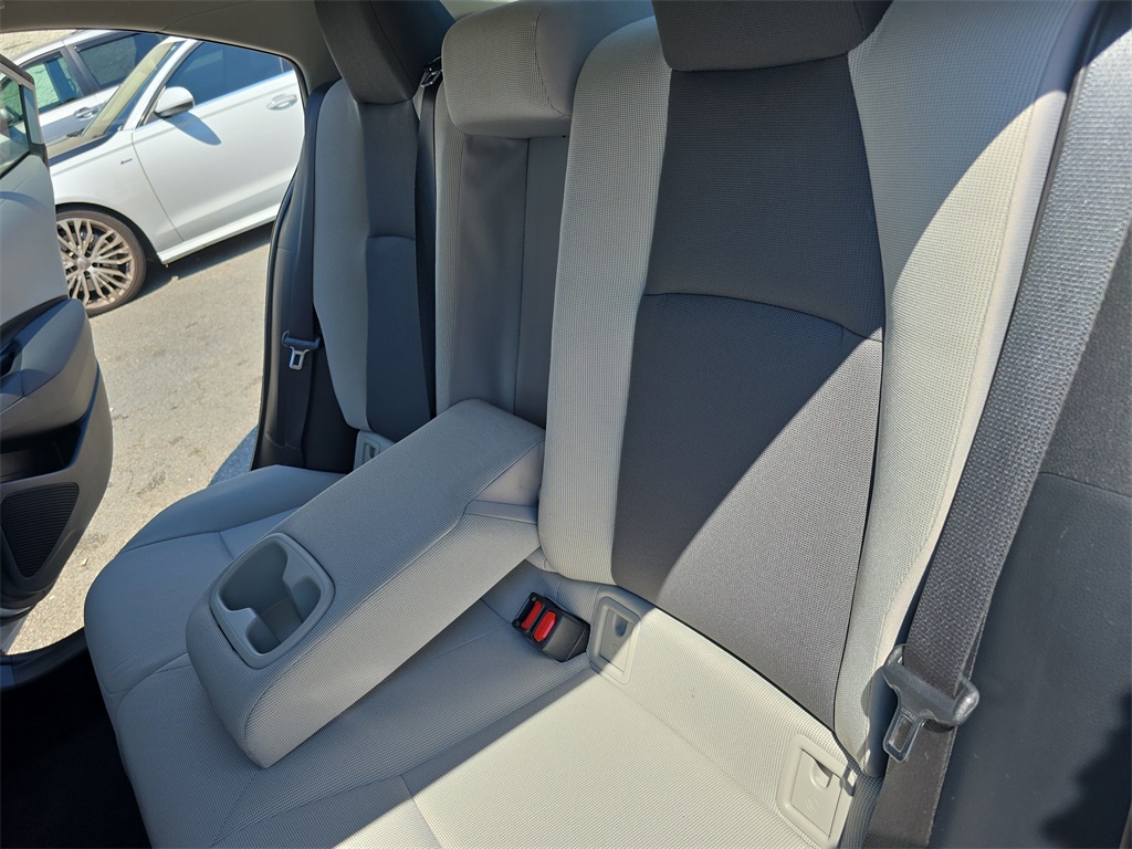 2022 Toyota Corolla LE photo 13