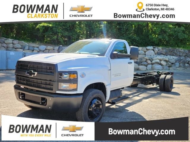 2024 Chevrolet Silverado 4500 Medium Duty Chassis Cab Work Truck's photo