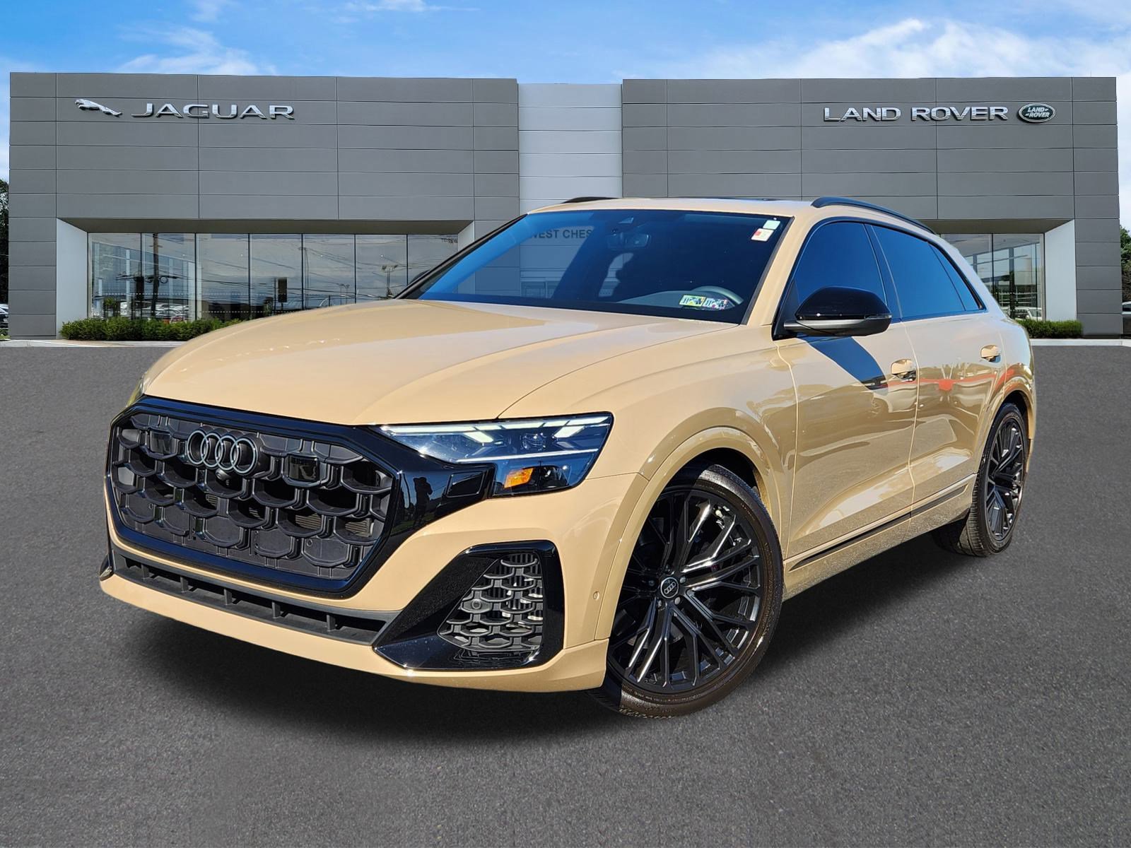 2024 Audi SQ8 Premium Plus's photo