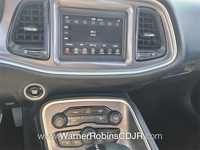 2021 Dodge Challenger SXT photo 11