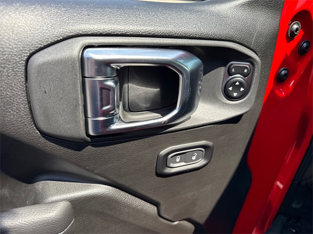 2025 Jeep Wrangler Sport S photo 12