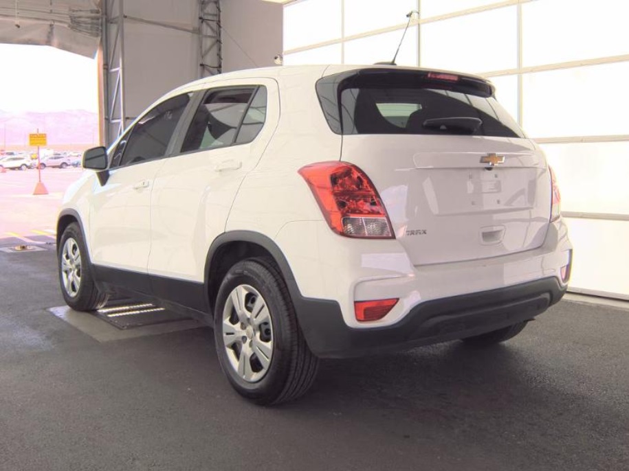 2019 Chevrolet Trax LS photo 4
