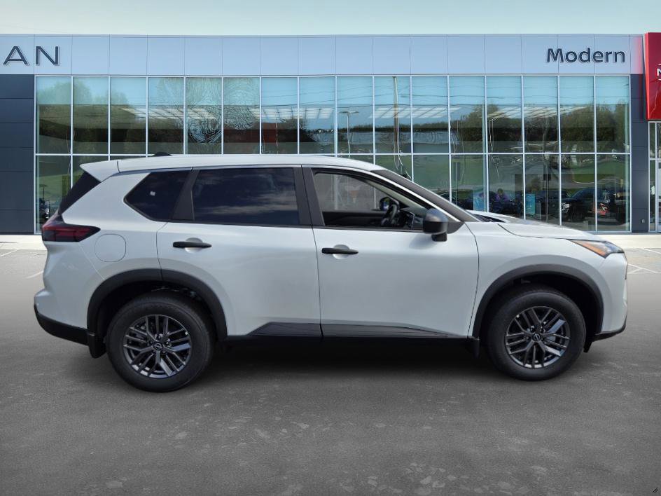 2025 Nissan Rogue S photo 4